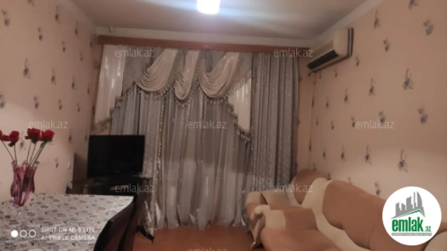 Satılır 3 otaqlı köhnə tikili 85 m²