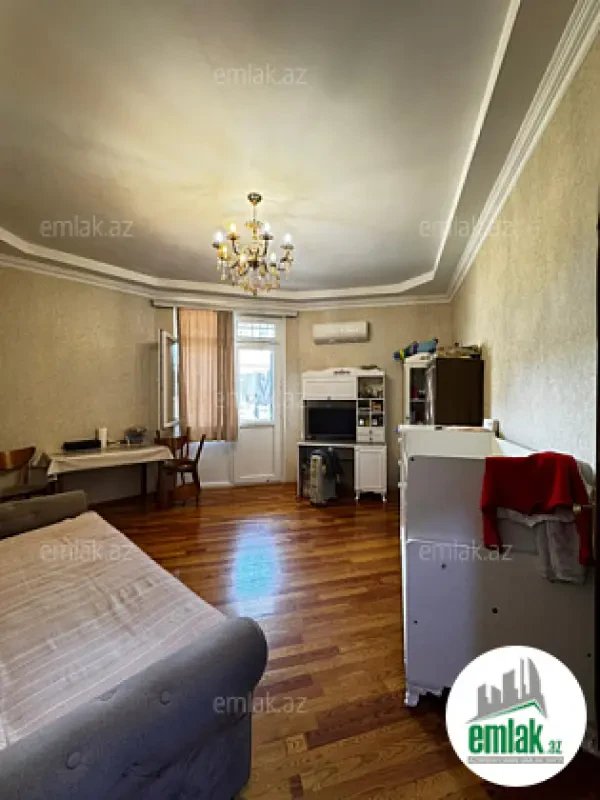 Satılır 2 otaqlı köhnə tikili 35 m²
