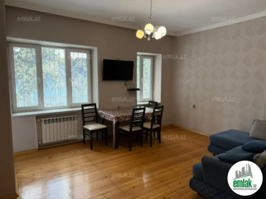 Satılır 3 otaqlı köhnə tikili 80 m²