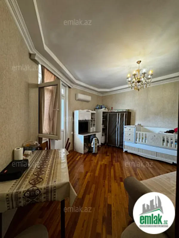 Satılır 2 otaqlı köhnə tikili 38 m²