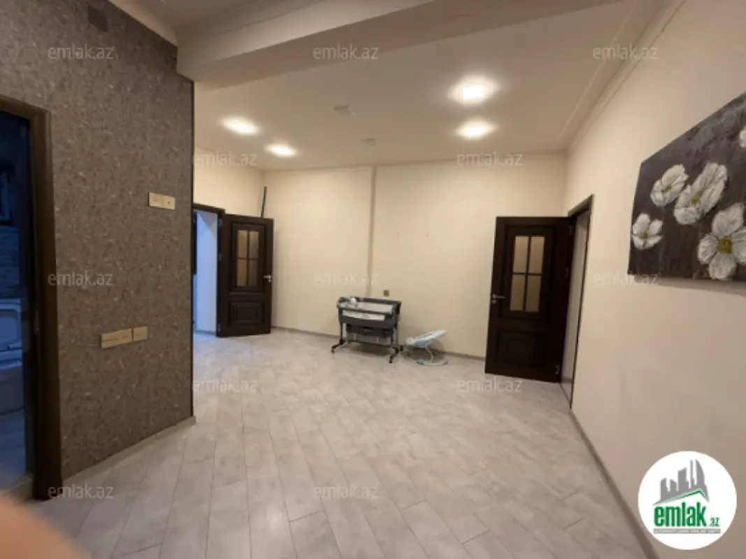 Satılır 3 otaqlı köhnə tikili 75 m²
