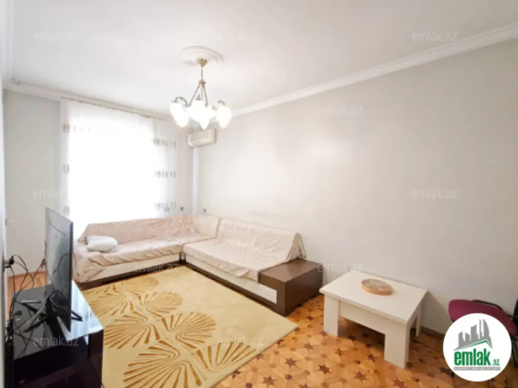Satılır 3 otaqlı köhnə tikili 90 m²