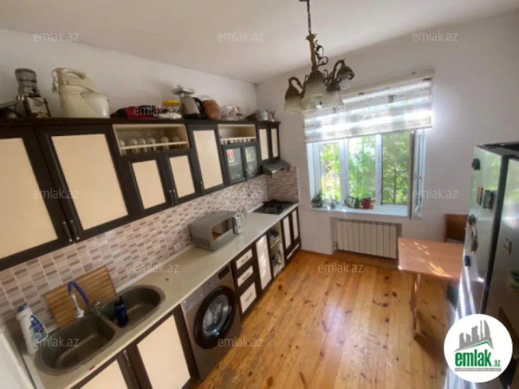 Satılır 3 otaqlı həyət evi 130 m²