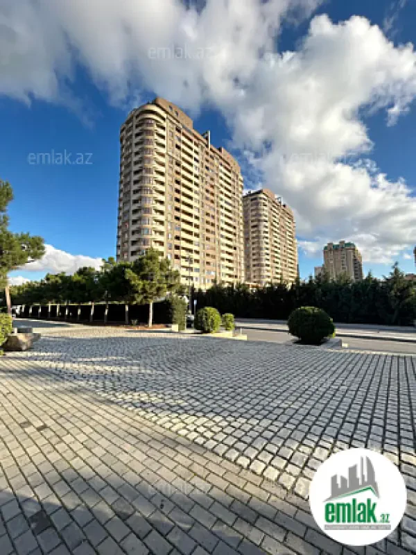 Satılır 2 otaqlı yeni tikili 65 m²