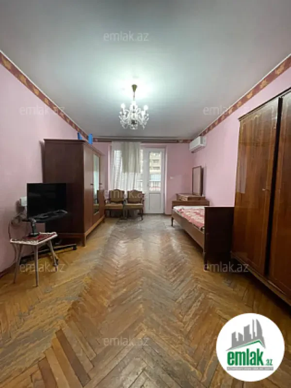 Satılır 3 otaqlı köhnə tikili 65 m²