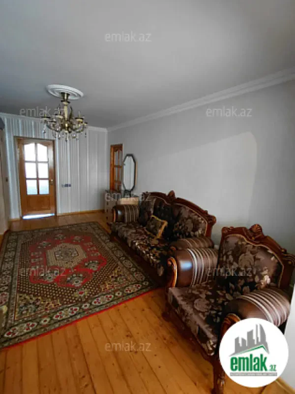 Satılır 4 otaqlı köhnə tikili 80 m²