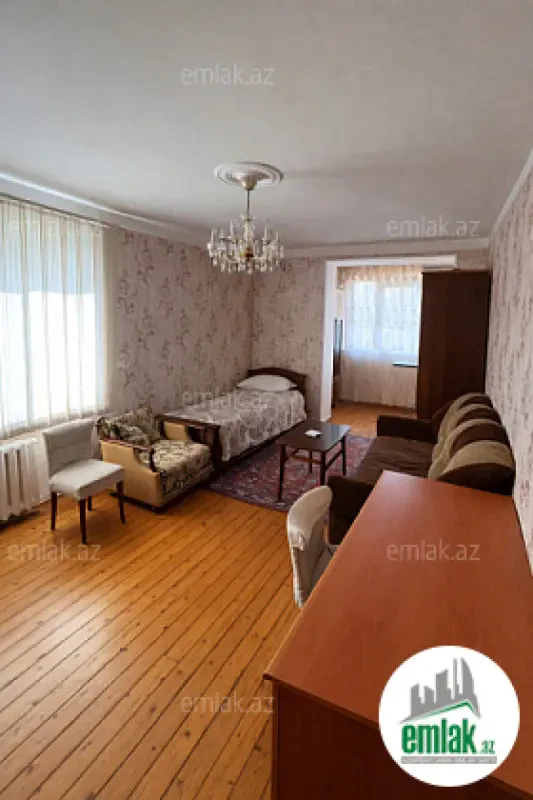 Satılır 1 otaqlı köhnə tikili 40 m²