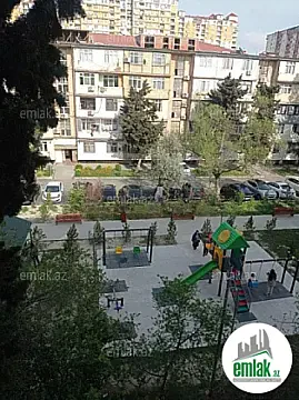 Satılır 4 otaqlı köhnə tikili 100 m² — Bakı 4 otaq 100.00 m²