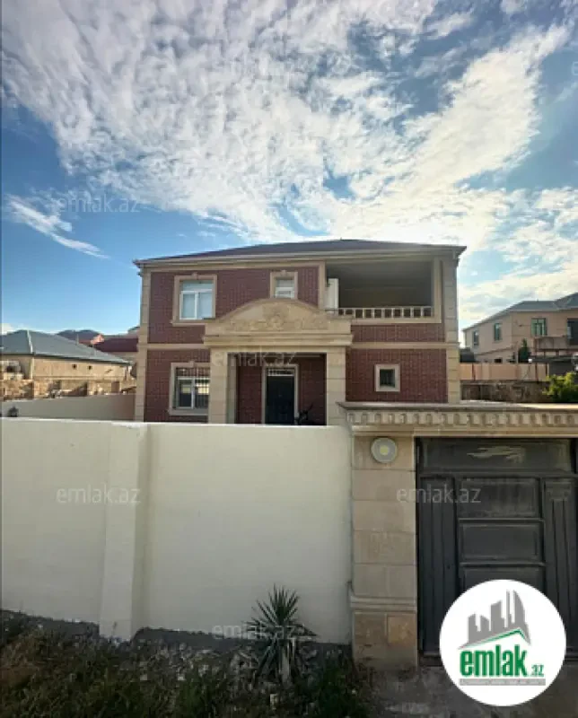 Satılır 6 otaqlı həyət evi 200 m²