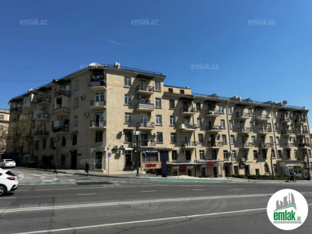 Satılır 2 otaqlı köhnə tikili 40 m²