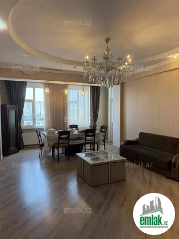 Satılır 3 otaqlı yeni tikili 130 m²