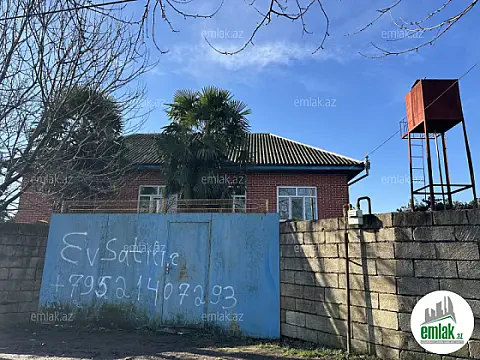 Satılır 3 otaqlı həyət evi 200 m² — Bakı 3 otaq 200.00 m²