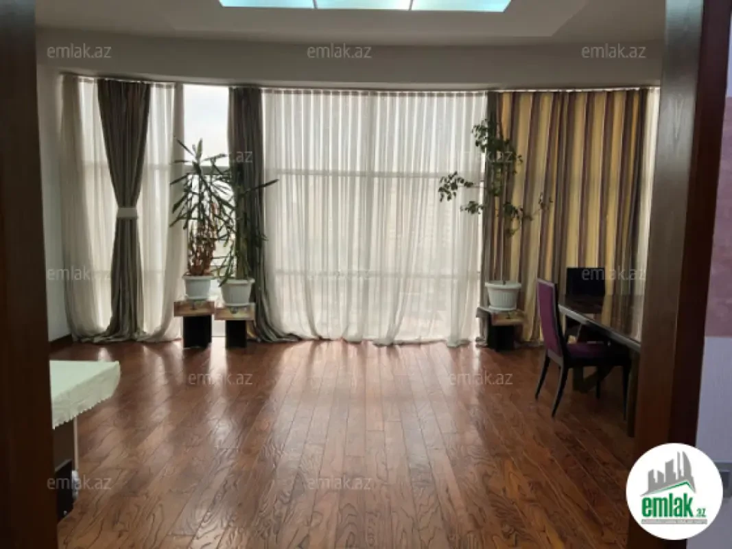 Satılır 2 otaqlı yeni tikili 120 m²