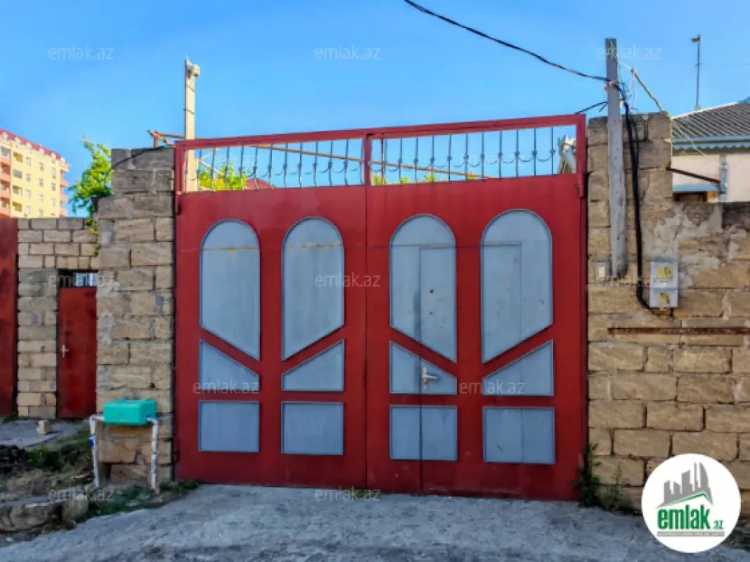 Satılır 5 otaqlı həyət evi 270 m²