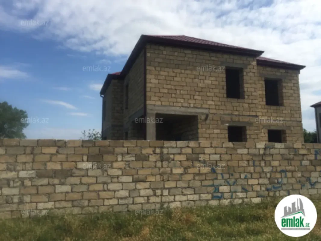 Satılır 3 otaqlı mənzil 110 m²