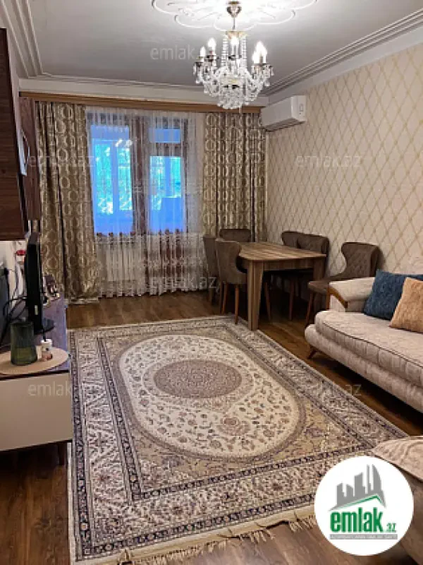 Satılır 3 otaqlı köhnə tikili 90 m²