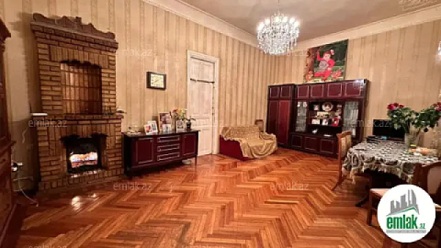 Satılır 3 otaqlı köhnə tikili 120 m² — Bakı 3 otaq 120.00 m²