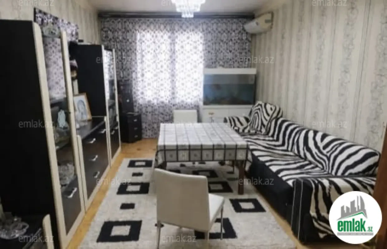Satılır 3 otaqlı köhnə tikili 80 m²