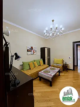 Satılır 3 otaqlı köhnə tikili 90 m² — Bakı 3 otaq 90.00 m²
