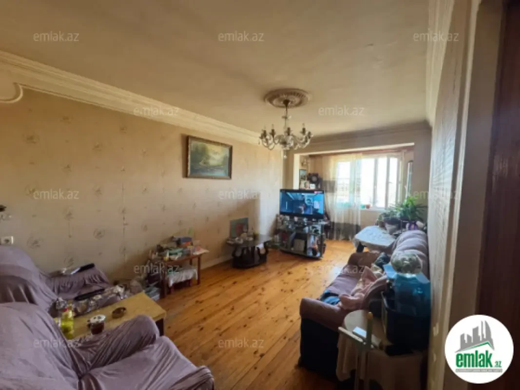 Satılır 3 otaqlı köhnə tikili 90 m²