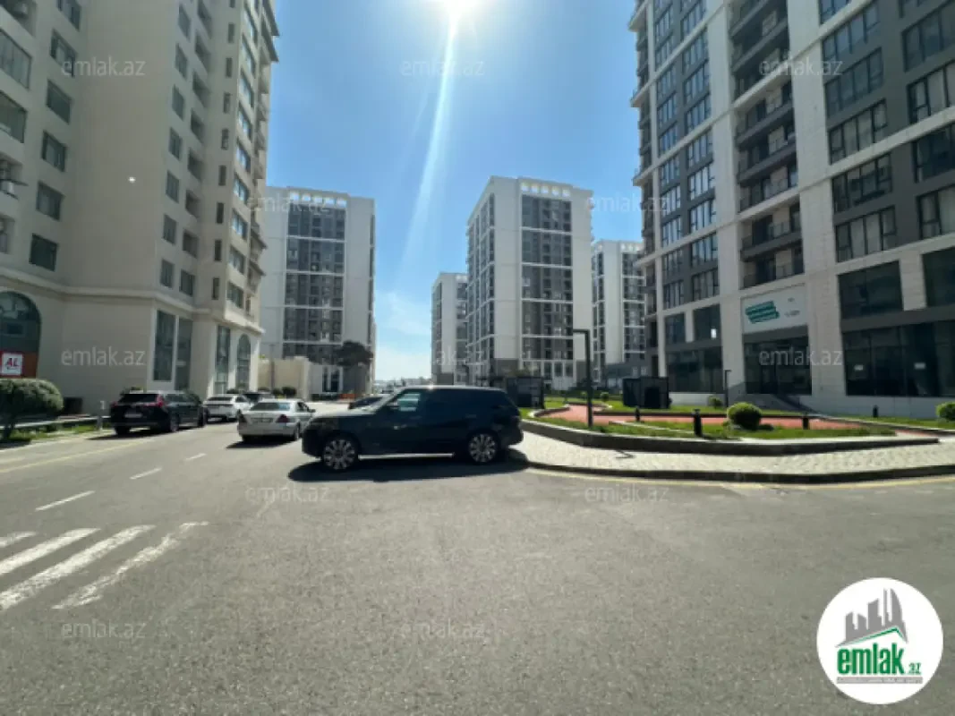 Satılır 4 otaqlı yeni tikili 172.8 m²