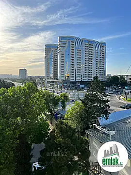 Satılır 3 otaqlı köhnə tikili 85 m² — Bakı 3 otaq 85.00 m²