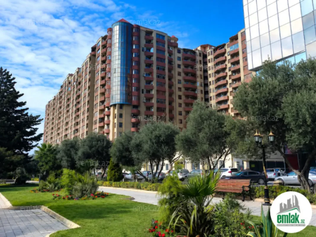 Satılır 3 otaqlı yeni tikili 137 m²