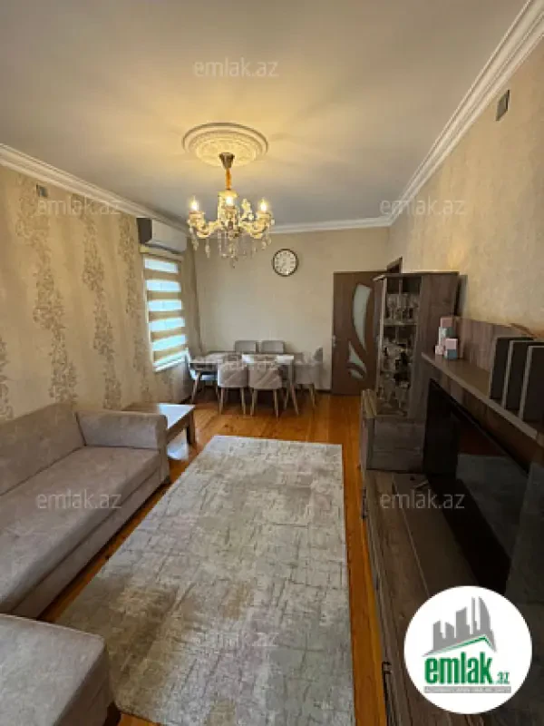 Satılır 2 otaqlı köhnə tikili 60 m²