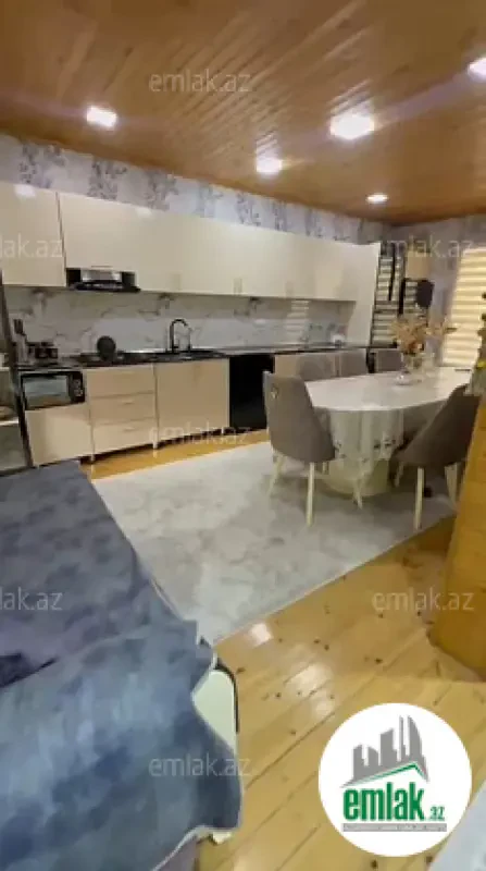 Satılır 7 otaqlı həyət evi 140 m²