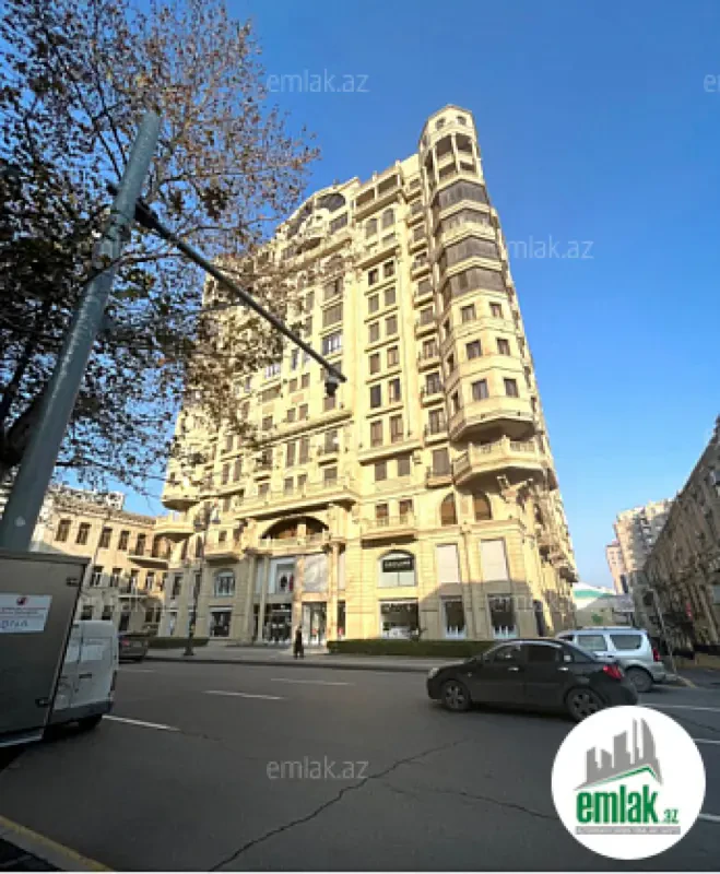 Satılır 3 otaqlı yeni tikili 185 m²