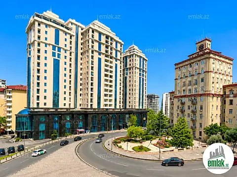Satılır 3 otaqlı yeni tikili 130 m² — Bakı 3 otaq 130.00 m²