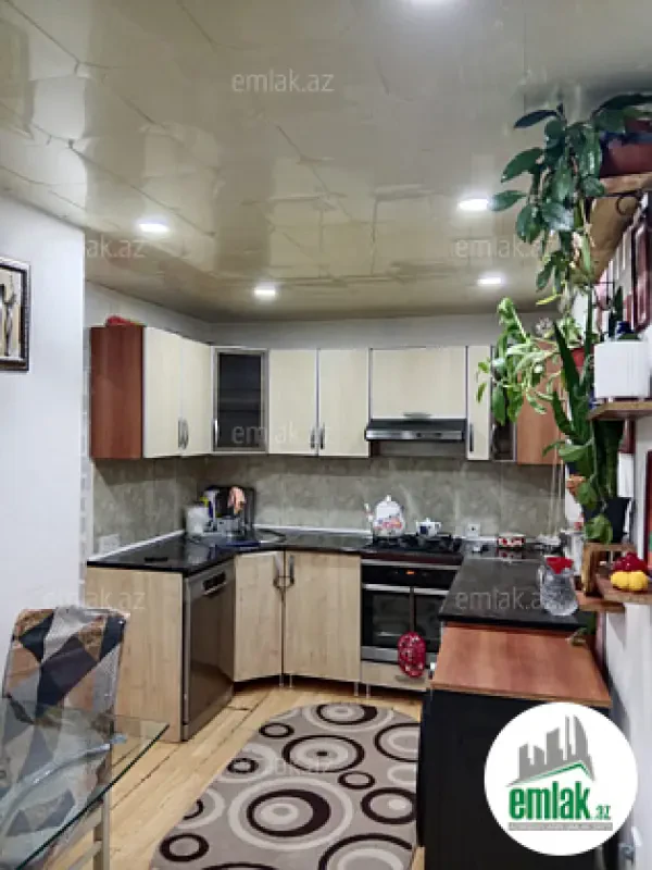 Satılır 3 otaqlı köhnə tikili 60.5 m²
