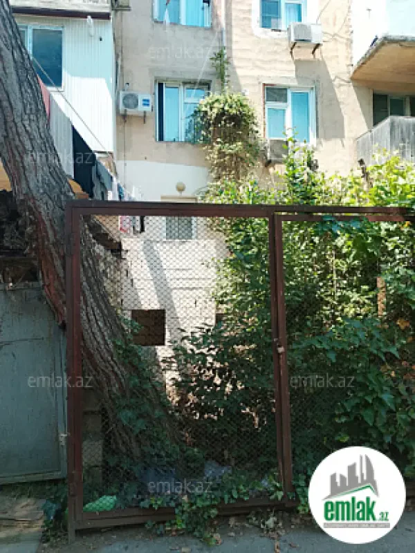 Satılır 2 otaqlı köhnə tikili 45 m²