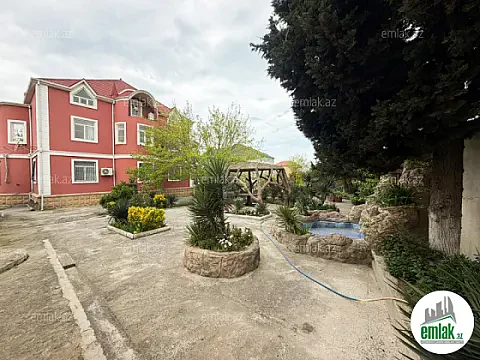 Satılır 11 otaqlı həyət evi 350 m² — Bakı 11 otaq 350.00 m²
