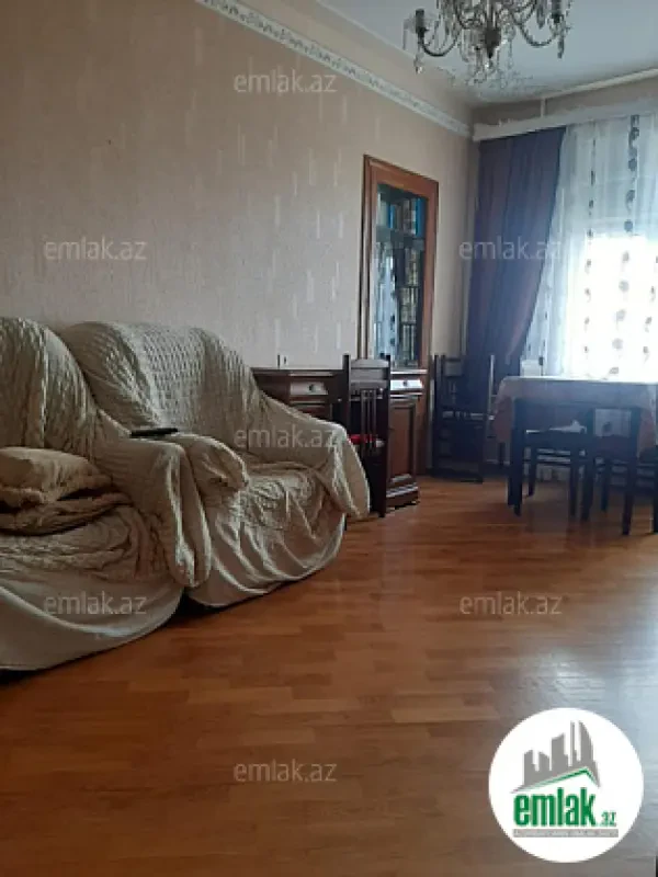 Satılır 3 otaqlı köhnə tikili 80 m²