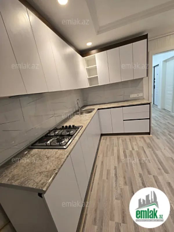Satılır 2 otaqlı köhnə tikili 65 m²