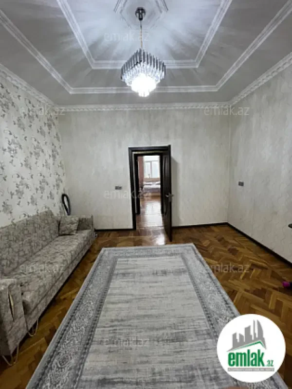 Satılır 2 otaqlı köhnə tikili 70 m²