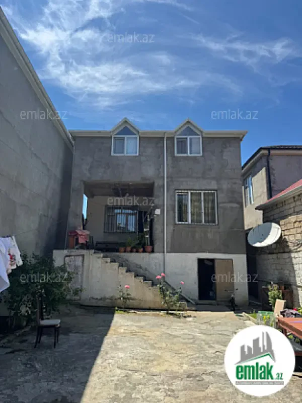 Satılır 5 otaqlı həyət evi 200 m²