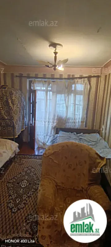 Satılır 2 otaqlı köhnə tikili 60 m²