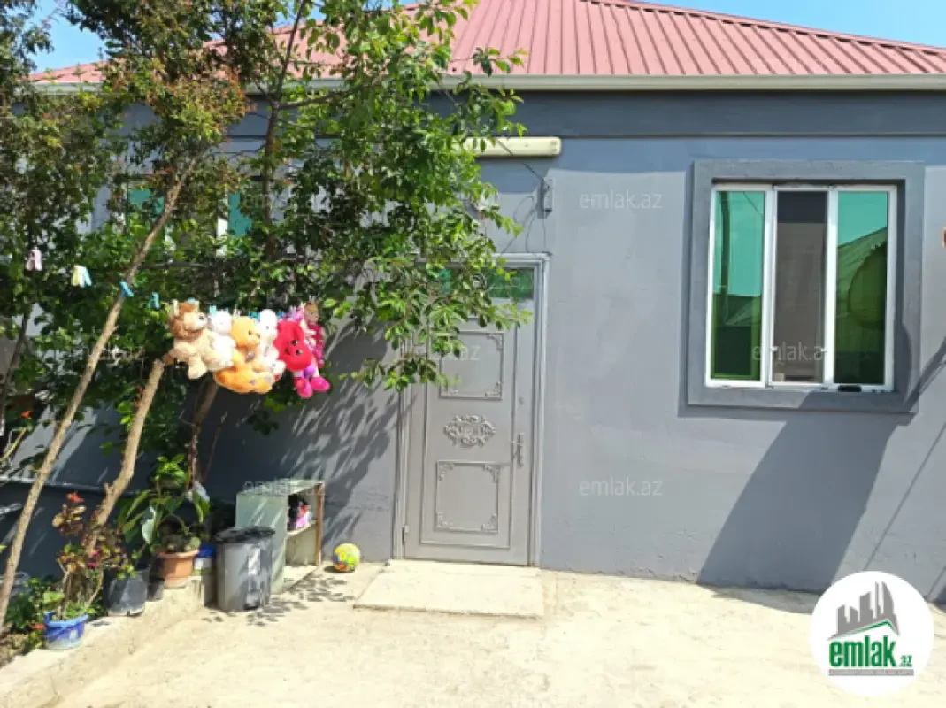 Satılır 5 otaqlı həyət evi 100 m²