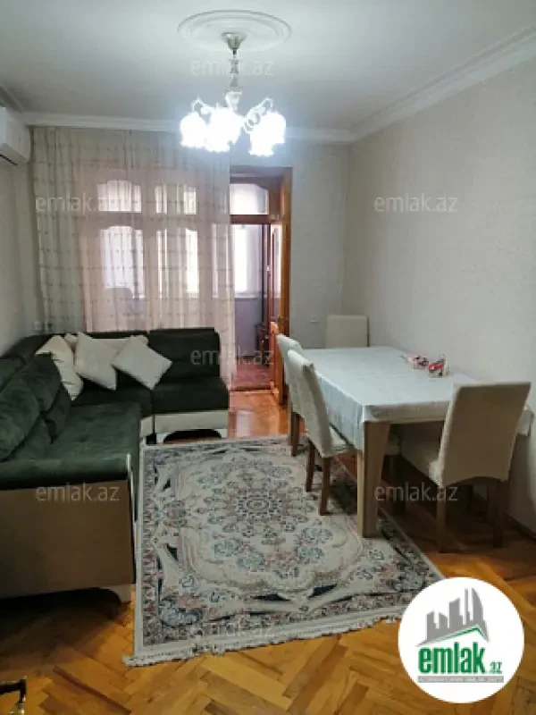 Satılır 2 otaqlı köhnə tikili 60 m²