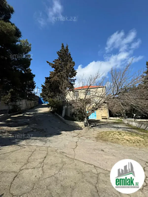 Satılır 8 otaqlı həyət evi 600 m²