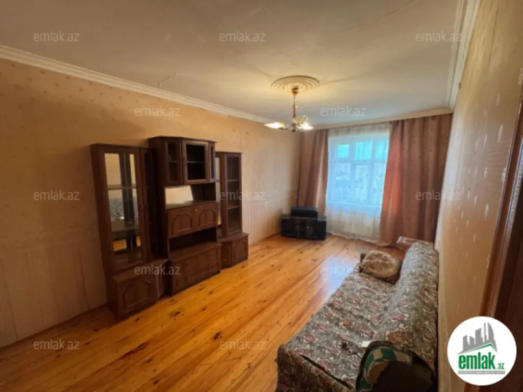 Satılır 4 otaqlı köhnə tikili 85 m²