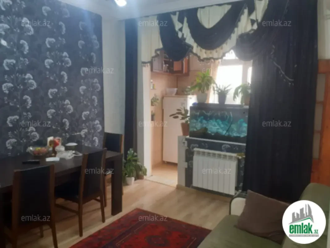 Satılır 3 otaqlı köhnə tikili 55 m²