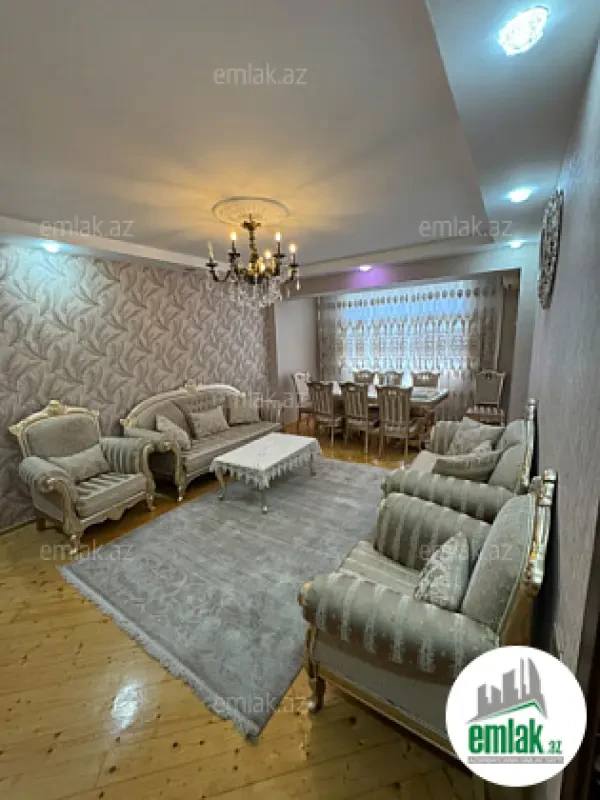 Satılır 4 otaqlı köhnə tikili 105 m²