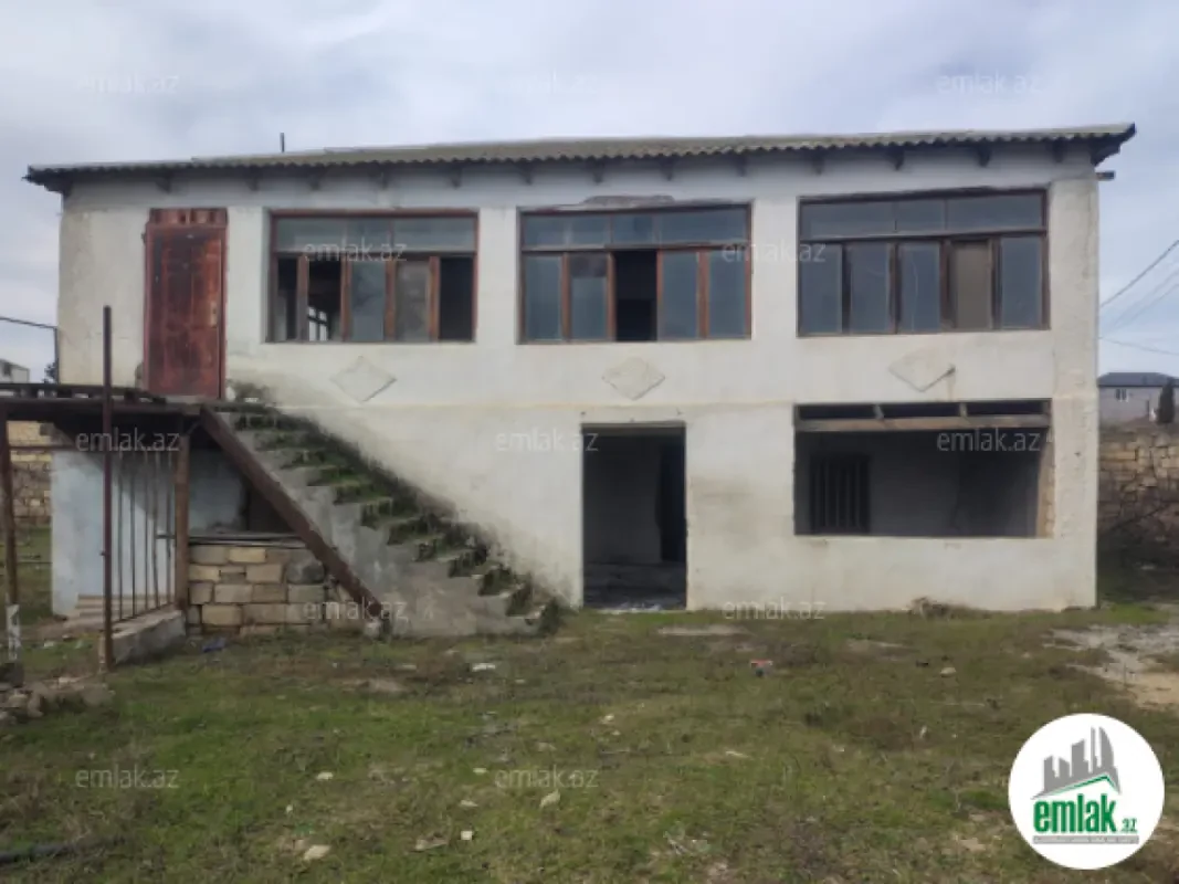 Satılır 4 otaqlı həyət evi 220 m²