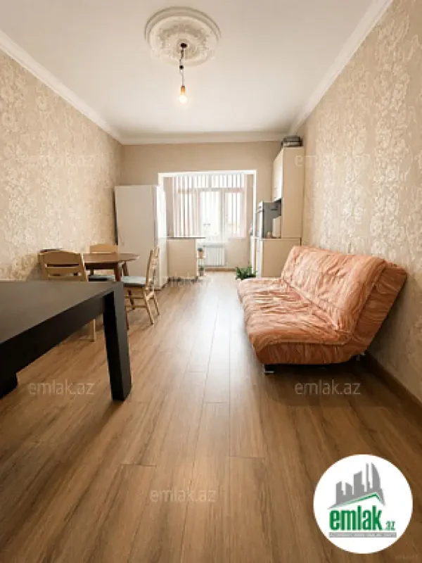 Satılır 3 otaqlı köhnə tikili 70 m²