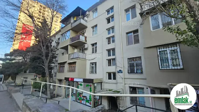 Satılır 2 otaqlı köhnə tikili 50 m² — Bakı 2 otaq 50.00 m²