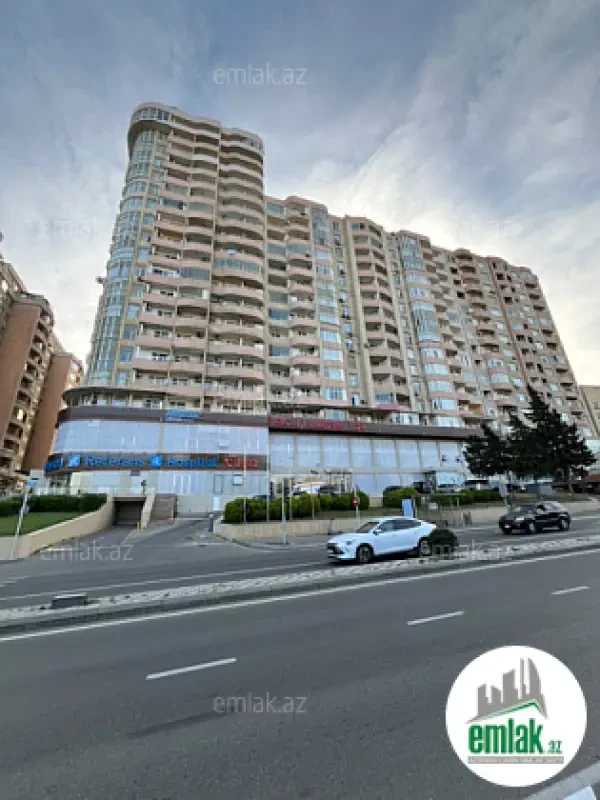 Satılır 3 otaqlı yeni tikili 160 m²