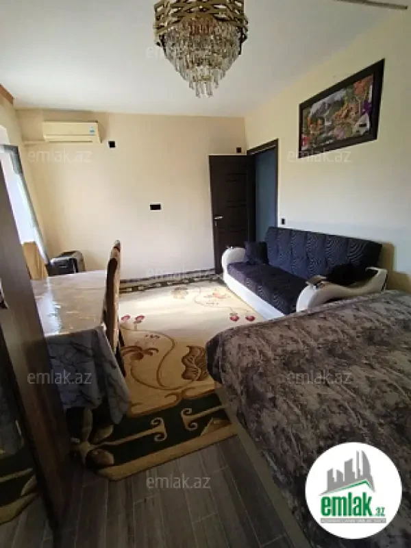 Satılır 1 otaqlı köhnə tikili 33 m²